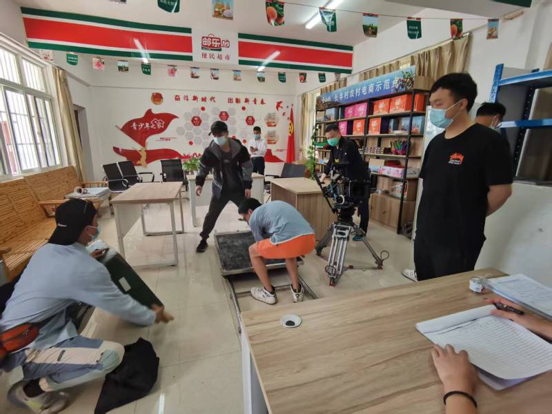 追星女孩心理学分析报告：衢江区广告片拍摄公司揭秘饭圈应援式传播逻辑